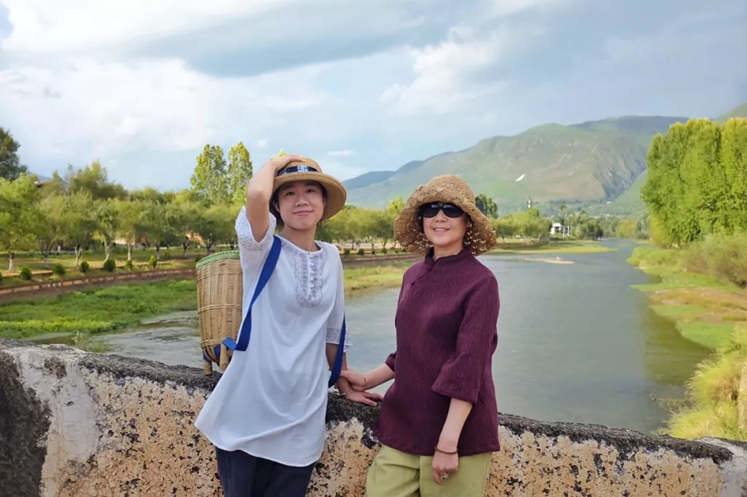 他用行動(dòng)表達(dá)愛，將牛棚改成了300㎡的別墅送老婆