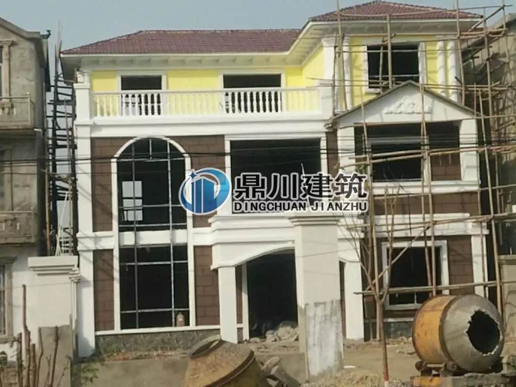 農村復式三層大氣別墅，造價親民易建造，30萬也能建出豪宅效果！