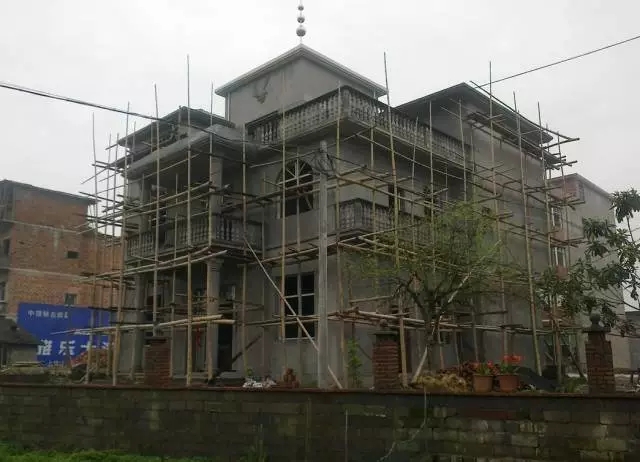 【分享】江西網友花30萬建成帶門面的農村別墅，臨街地基很適合！