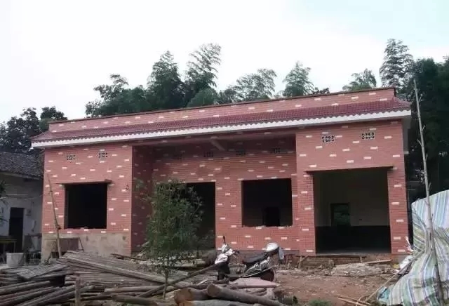 建房自述：一層帶閣樓自建房10萬搞定，養老真是很適合！